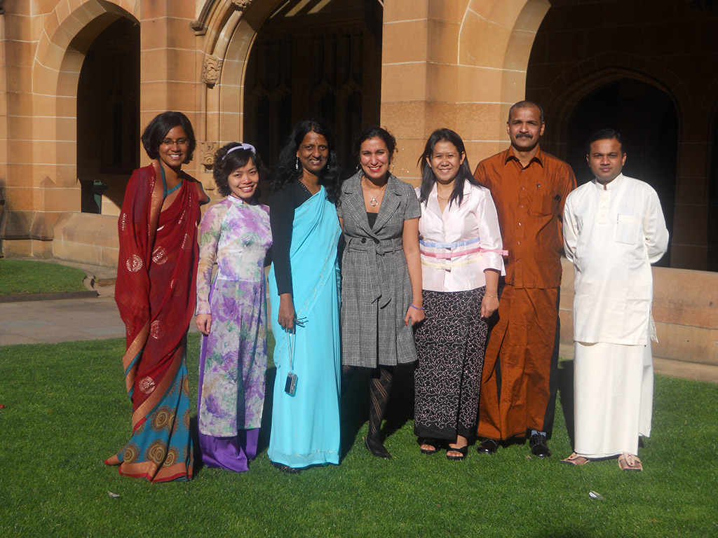 tl_files/EIUC MEDIA/Global Campus of Regional Masters/News/Students from the MHRD 2010 - 2011 cohort and academic Dr Kiran Grewal at the University of Sydney, Australia.jpg